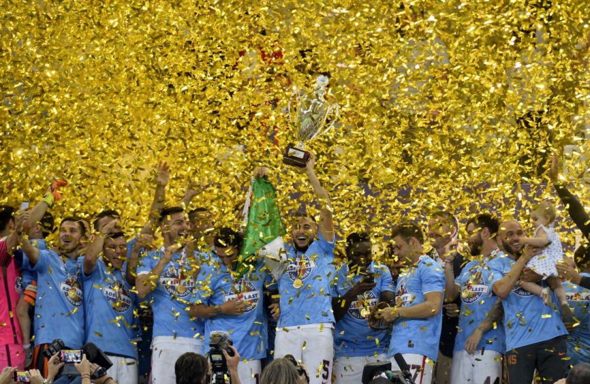 GALERIE FOTO 10 imagini cu sărbătoarea roș-albastră » Primul meci și primul trofeu pentru Steaua