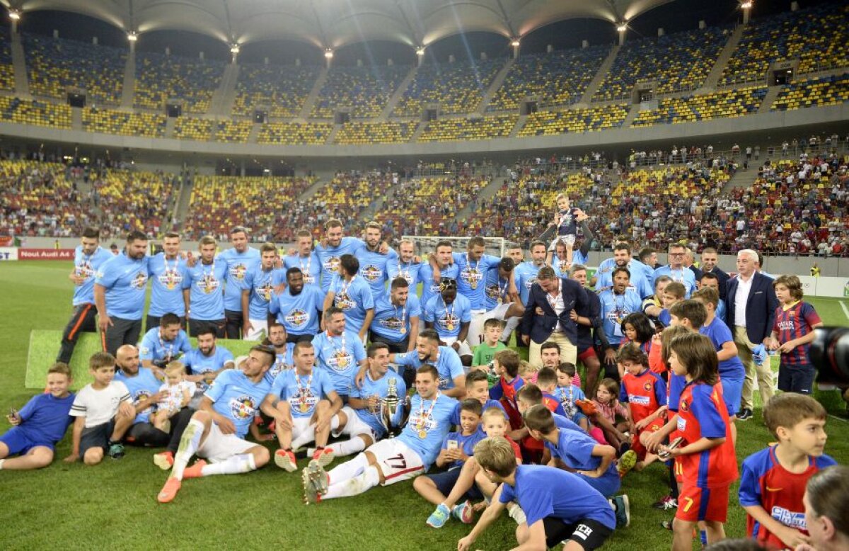 GALERIE FOTO 10 imagini cu sărbătoarea roș-albastră » Primul meci și primul trofeu pentru Steaua