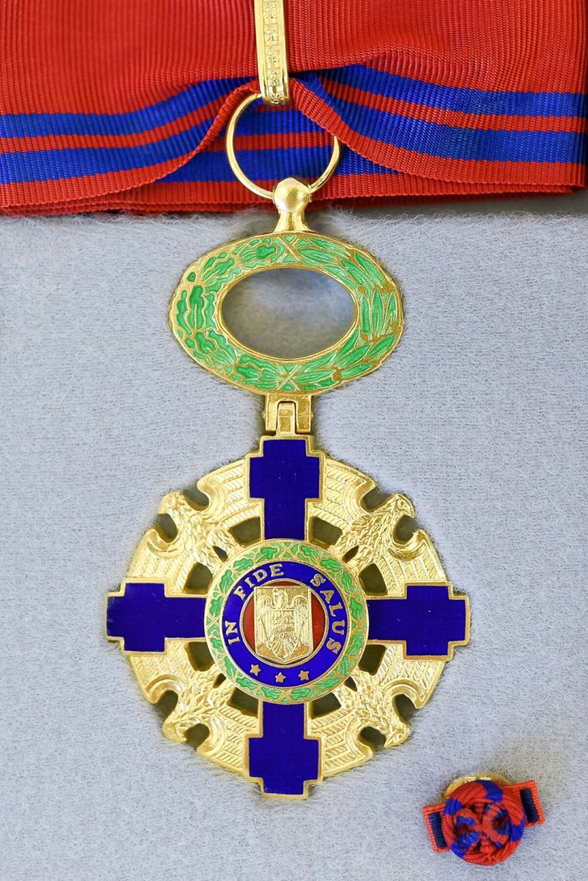 Ilie Năstase, decorat de președintele Iohannis » Fostul tenismen a primit cea mai mare distincție