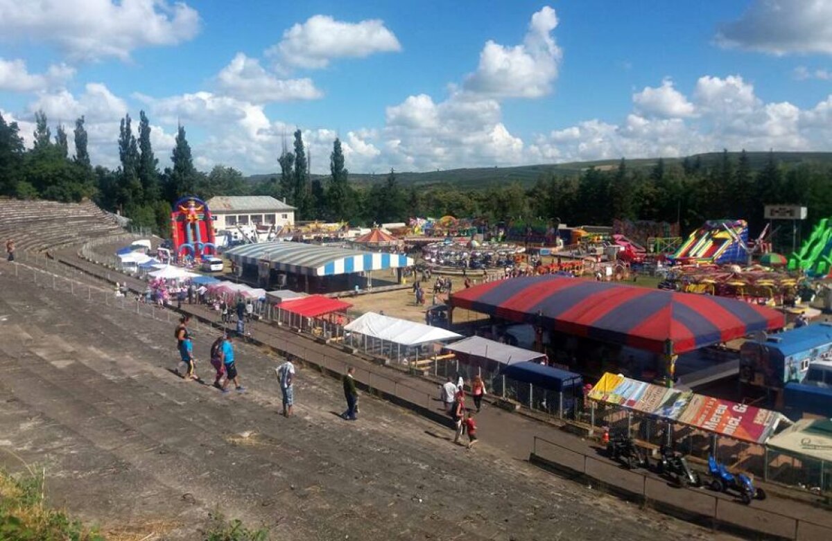 FOTO Imagini incredibile » Cum a ajuns stadionul unei foste finaliste a Cupei României