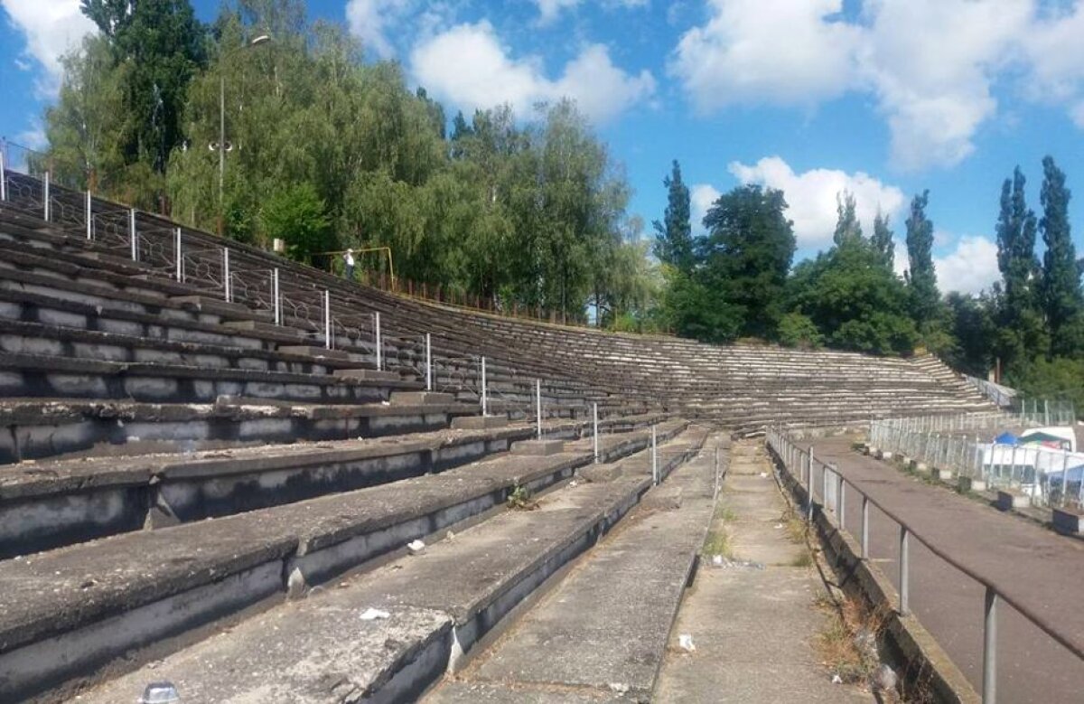 FOTO Imagini incredibile » Cum a ajuns stadionul unei foste finaliste a Cupei României