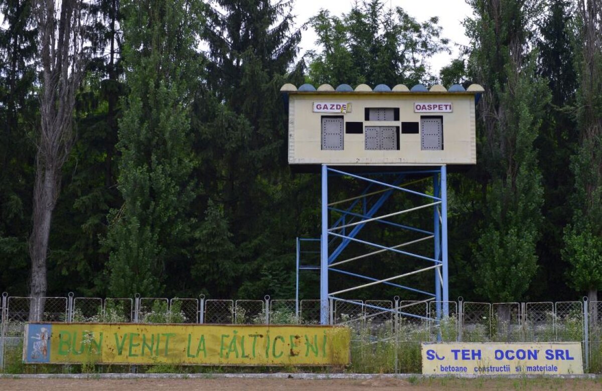 FOTO Imagini incredibile » Cum a ajuns stadionul unei foste finaliste a Cupei României
