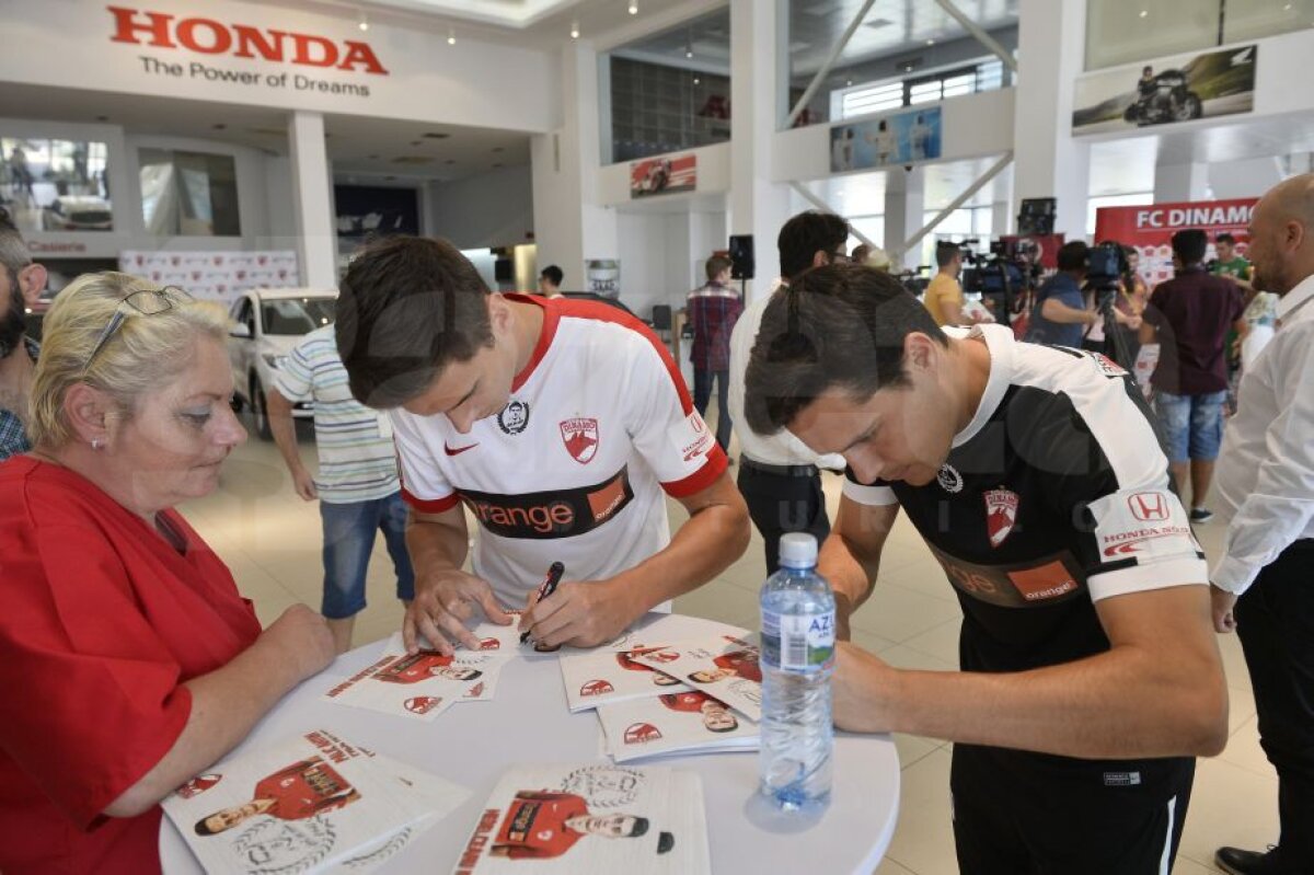 VIDEO + FOTO Dinamo are echipament după modelul Lewandowski » Cum arată tricourile prezentate azi