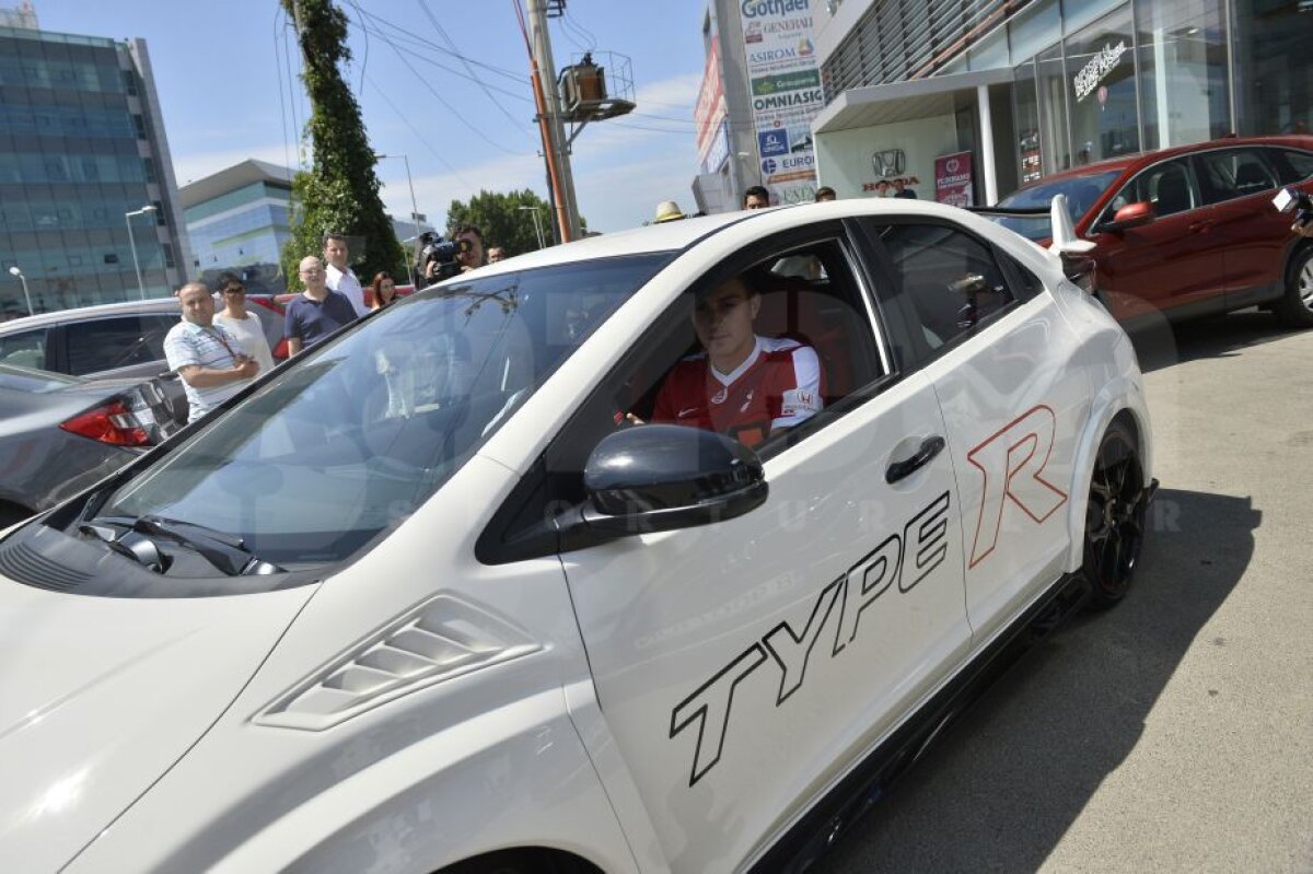 VIDEO + FOTO Dinamo are echipament după modelul Lewandowski » Cum arată tricourile prezentate azi