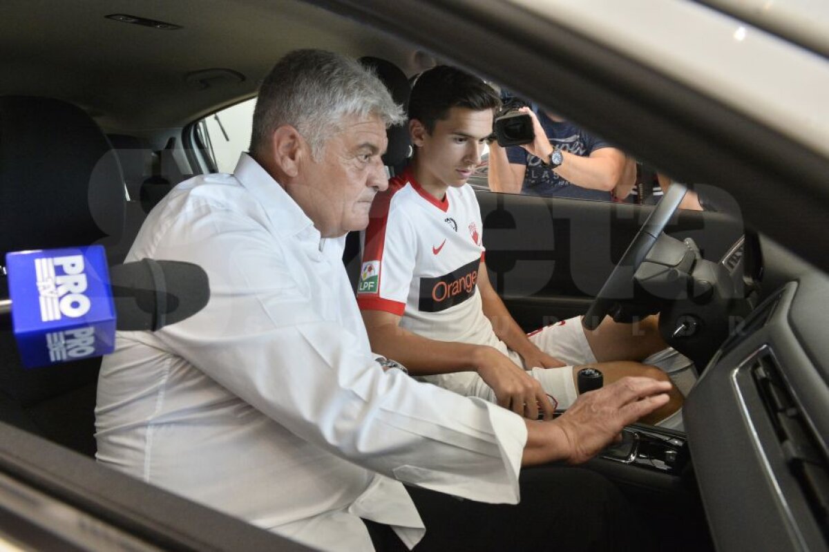 VIDEO + FOTO Dinamo are echipament după modelul Lewandowski » Cum arată tricourile prezentate azi