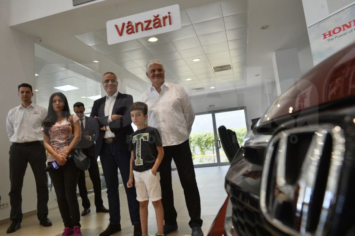 VIDEO + FOTO Dinamo are echipament după modelul Lewandowski » Cum arată tricourile prezentate azi