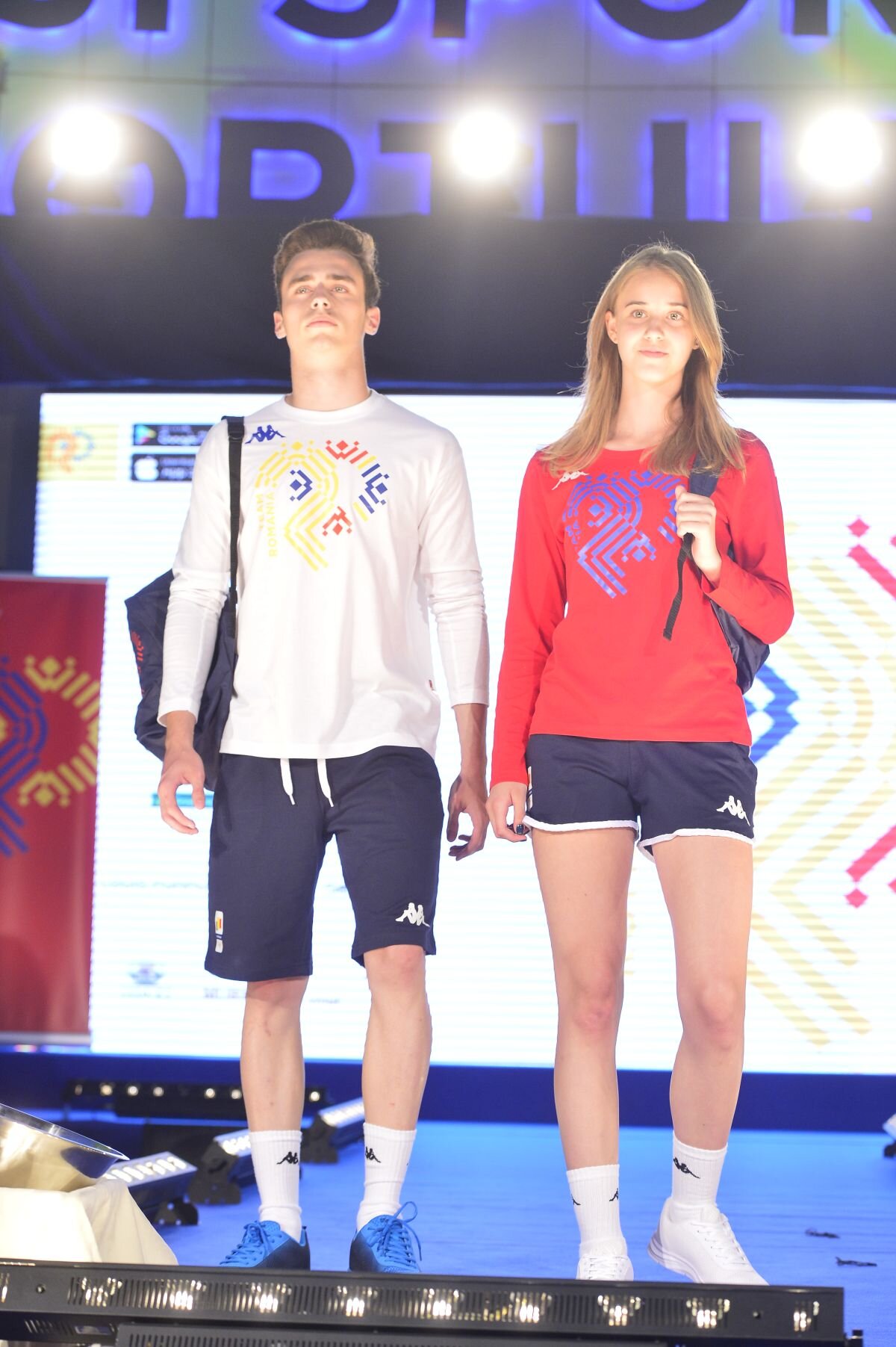 FOTO  Gata de plecare la Rio » COSR a prezentat ținuta și echipamentul oficial al sportivilor români pentru JO 2016