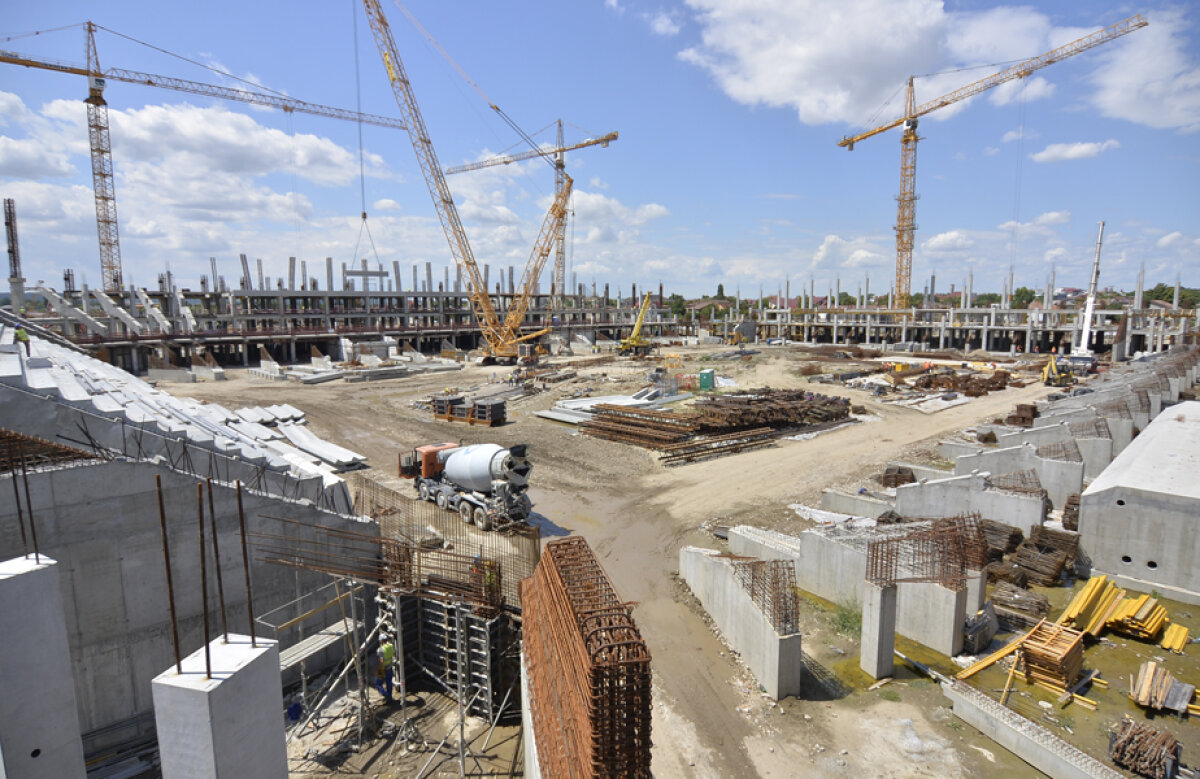FOTO Lucrările la noul stadion "Ion Oblemenco" avansează rapid. Cum arăta ieri arena » Din păcate, pe șantier a avut loc și o tragedie