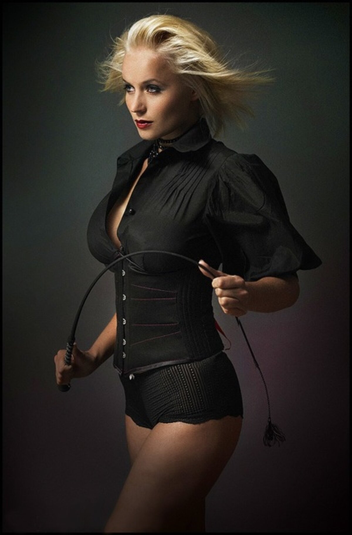 FOTO Polly, muza lui Paul » A trecut de la nepoata lui Hugh Hefner la un alt iepuraș Playboy