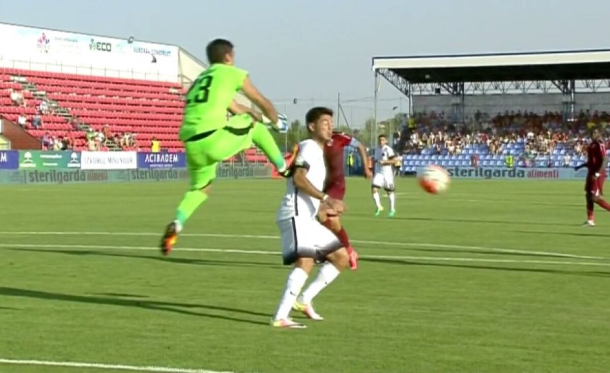 GALERIE FOTO Primul meci, prima greșeală de arbitraj » Viitorul trebuia să primescă penalty în meciul cu FC Voluntari