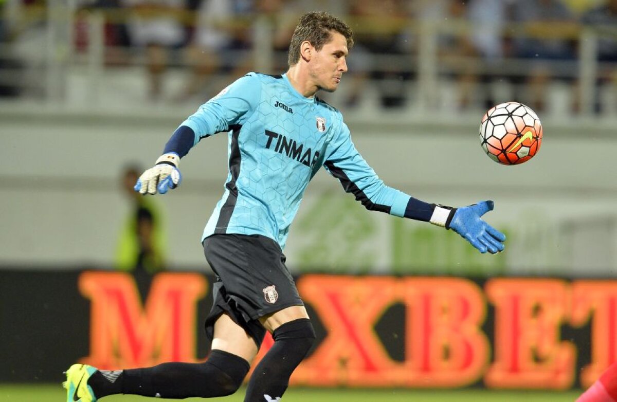 FOTO și VIDEO » Călcați de "Bizonul" lui Andone! Campioana, umilită de Dinamo pe teren propriu