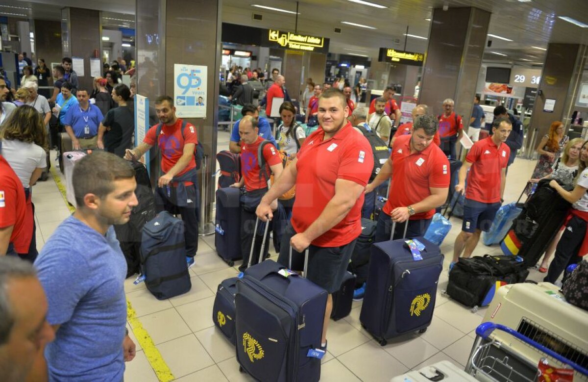 GALERIE FOTO Primii membri ai lotului olimpic au plecat către Rio!