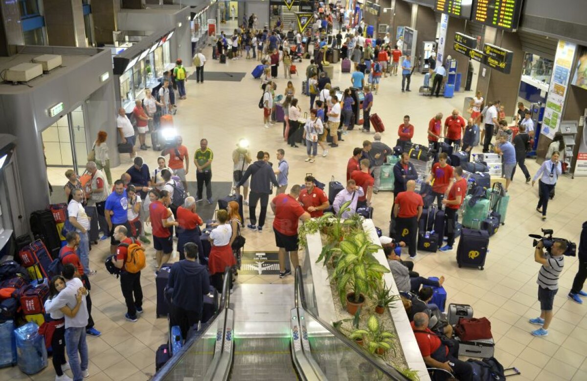 GALERIE FOTO Primii membri ai lotului olimpic au plecat către Rio!