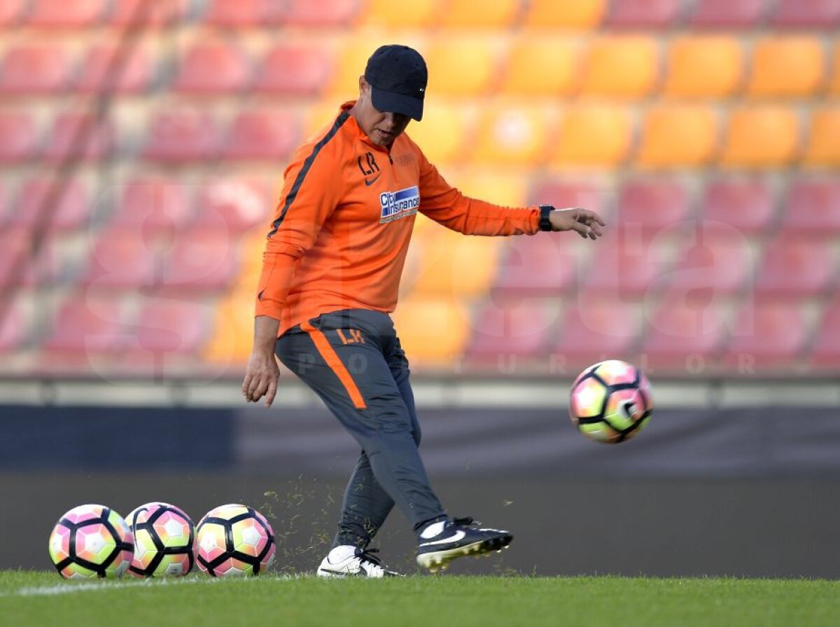 VIDEO+FOTO Steaua a făcut antrenamentul oficial înaintea meciului cu Sparta » Vlad Achim, printre cei mai activi jucători