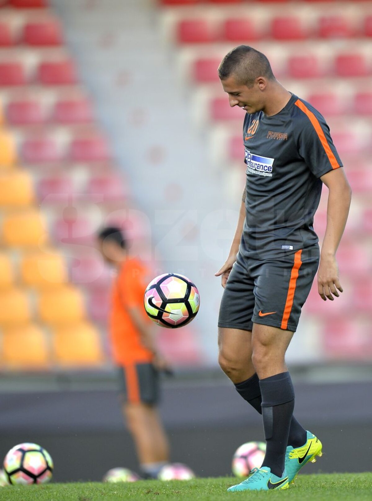 VIDEO+FOTO Steaua a făcut antrenamentul oficial înaintea meciului cu Sparta » Vlad Achim, printre cei mai activi jucători