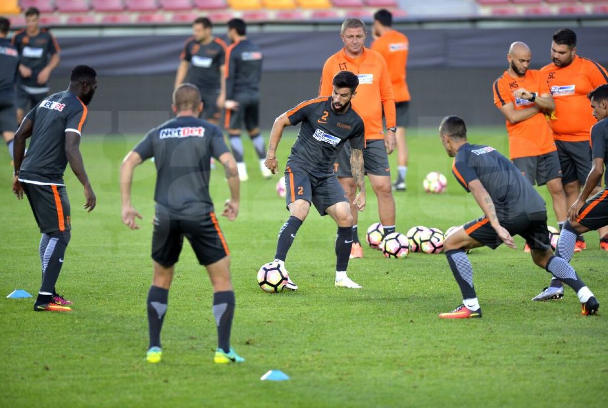 VIDEO+FOTO Steaua a făcut antrenamentul oficial înaintea meciului cu Sparta » Vlad Achim, printre cei mai activi jucători