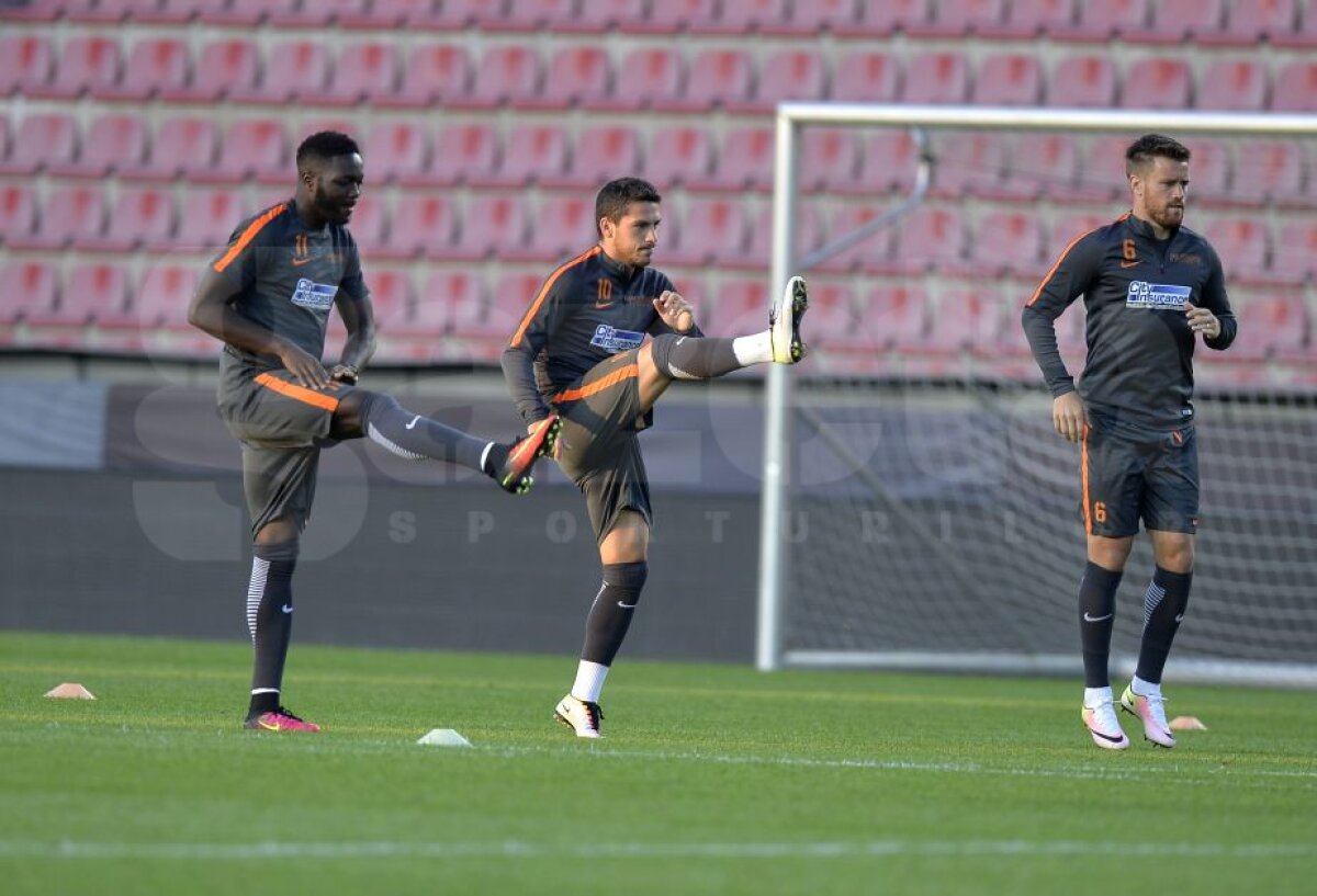 VIDEO+FOTO Steaua a făcut antrenamentul oficial înaintea meciului cu Sparta » Vlad Achim, printre cei mai activi jucători