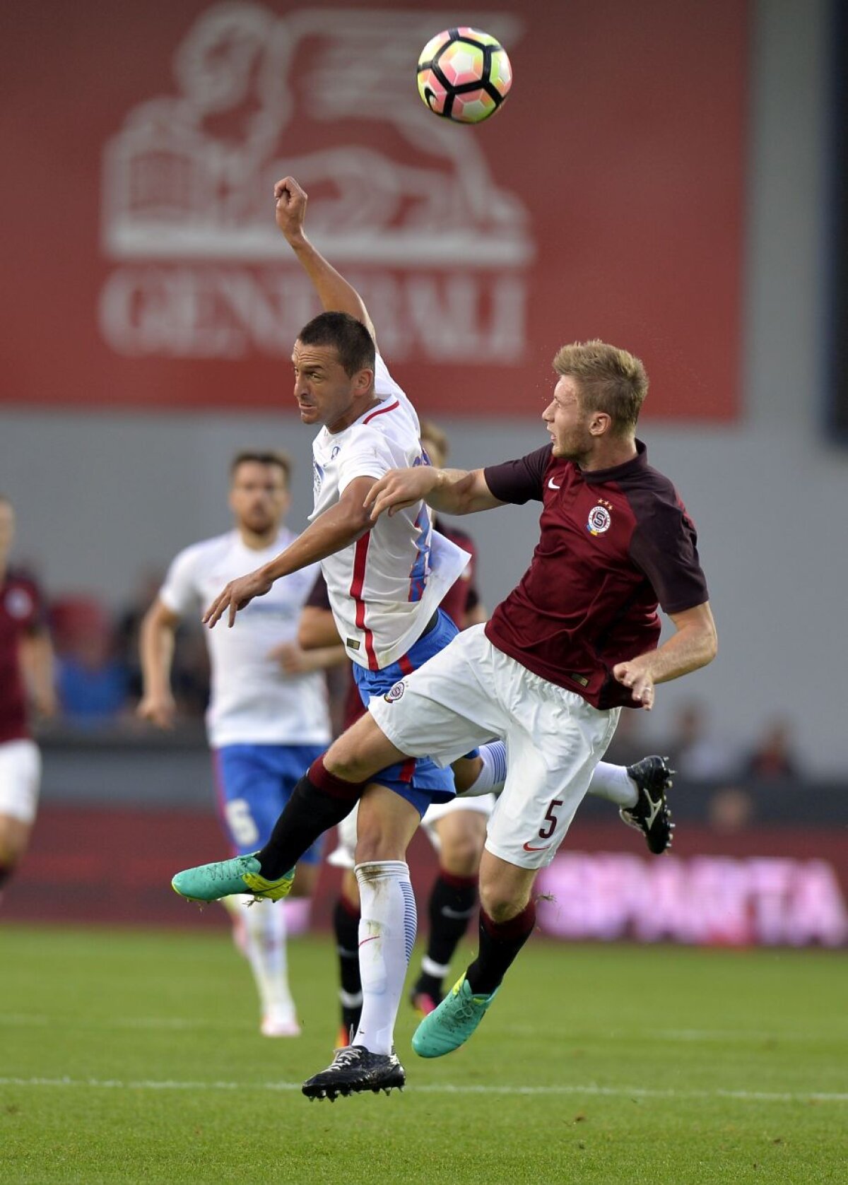  VIDEO + FOTO Sparta Praga - Steaua 1-1 » Echipa lui Reghe are prima șansă la calificare după golul fabulos marcat de Stanciu