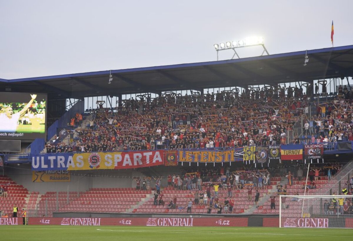 FOTO Praga nu iubeşte fotbalul » Stadionul lui Sparta a oferit o imagine dezolantă: dacă nu e hochei, cehii nu prea sunt interesaţi