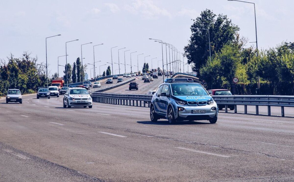 GALERIE FOTO Inițiativa inedită a Poliției Capitalei » Automobilul nepoluant cu care se vor întâlni bucureștenii în trafic