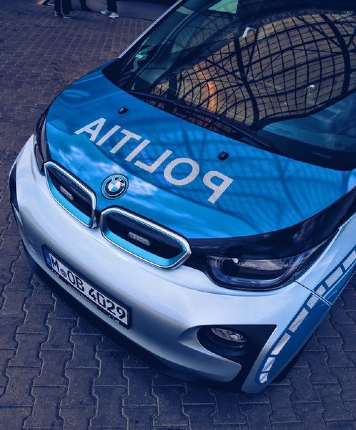 GALERIE FOTO Inițiativa inedită a Poliției Capitalei » Automobilul nepoluant cu care se vor întâlni bucureștenii în trafic