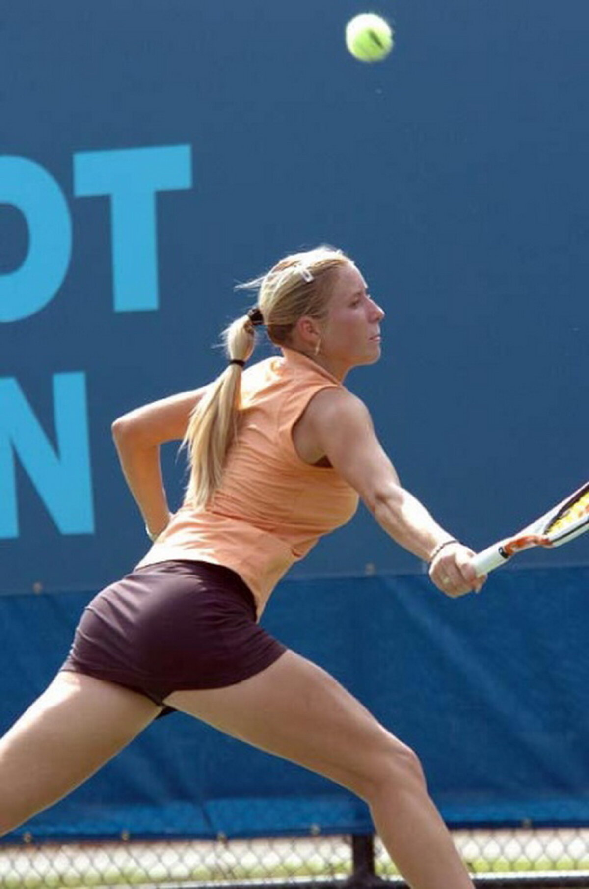 Alona Bondarenko a rămas în istoria tenisului cu cel mai sexy posterior