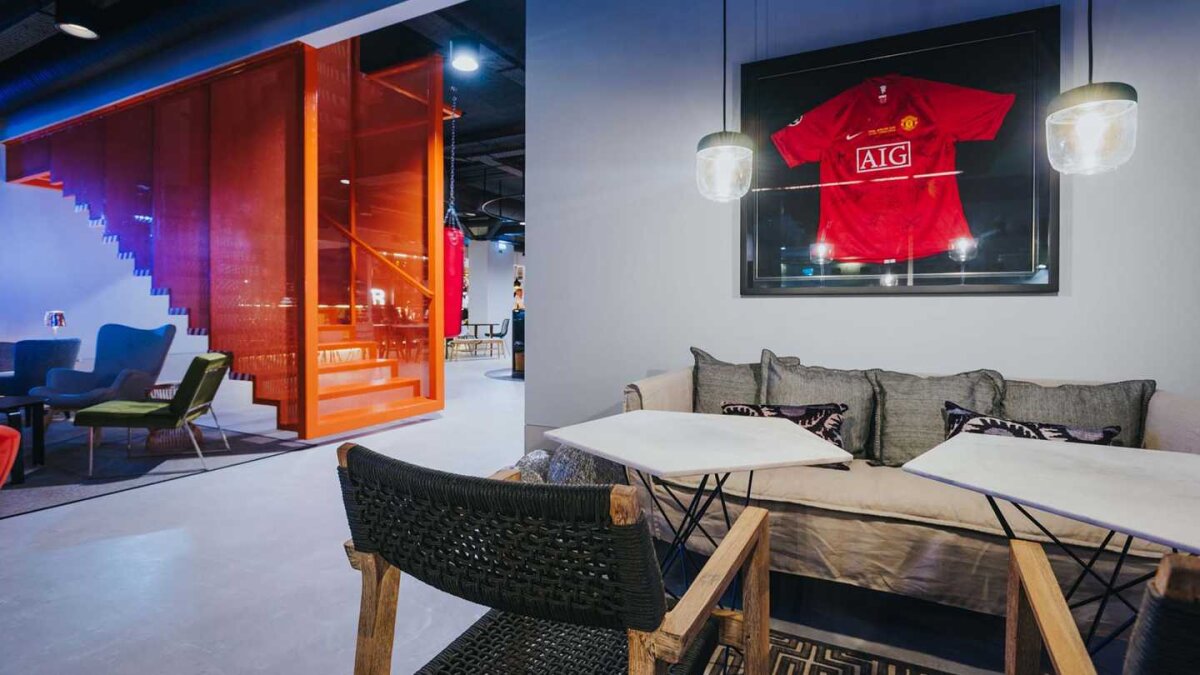 GALERIE FOTO Superimagini din hotelul lui CR7! Cât costă cea mai ieftină cameră și cât trebuie să dai pentru LUX absolut