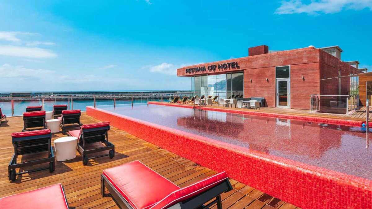 GALERIE FOTO Superimagini din hotelul lui CR7! Cât costă cea mai ieftină cameră și cât trebuie să dai pentru LUX absolut