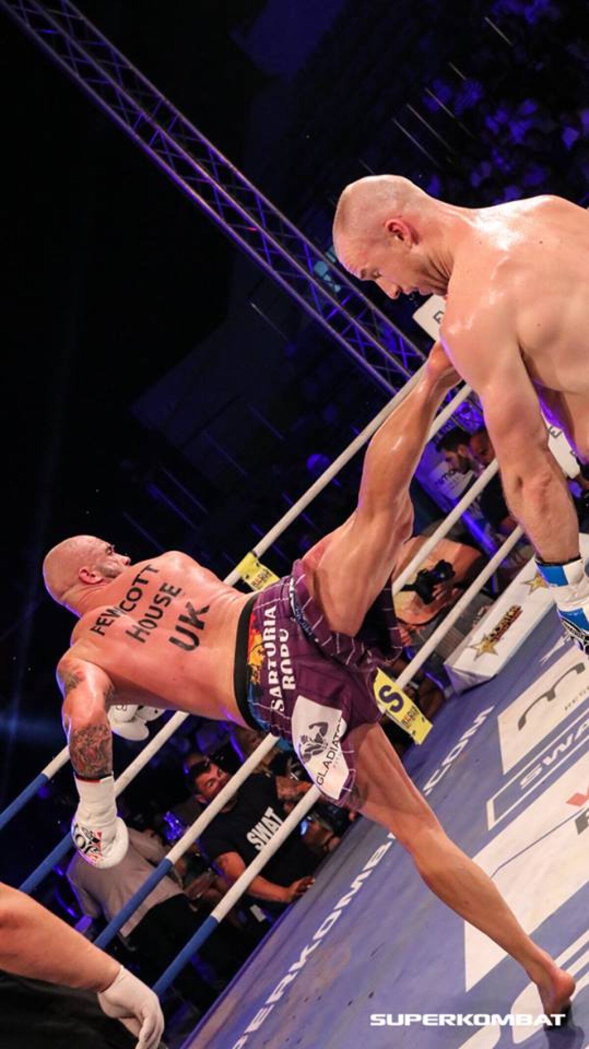 FOTO Spectacol total în gala Superkombat de la Mamaia! Toate rezultatele sunt aici 