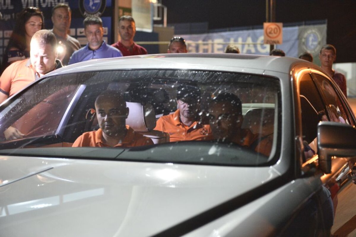 GALERIE FOTO Reghe, lux și opulență! Tehnicianul vicecampioanei a plecat separat de echipă de la Constanța, în interiorul unui Rolls Royce Ghost de 350.000 de euro! 