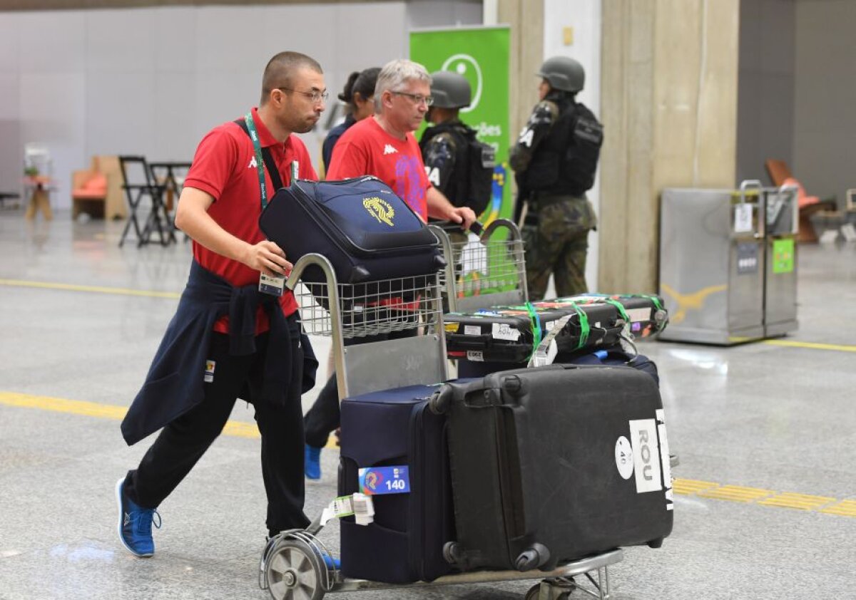 GALERIE FOTO Corespondență GSP din Rio »  Ce s-a văzut și ce nu s-a văzut la sosirea celei mai mari părți a delegației României la Rio » Declarații și culise