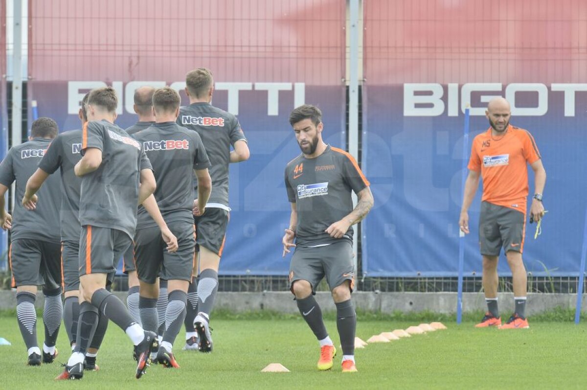 GALERIE FOTO Antrenamentul Stelei de dinaintea meciului cu Sparta Praga » Primele imagini cu noul transfer al roș-albaștrilor sub comanda lui Reghe