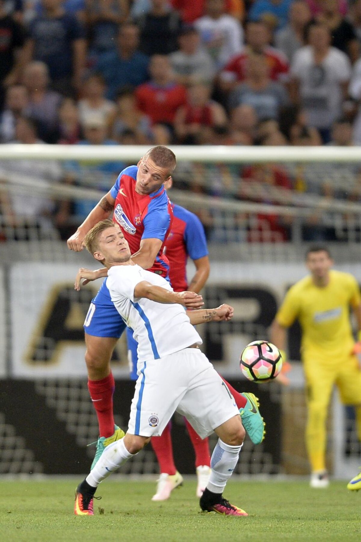 VIDEO+FOTO » Steaua s-a calificat în play-off-ul Ligii Campionilor! Stanciu a marcat două bijuterii de goluri și îi duce pe roș-albaștri mai aproape de grupe!