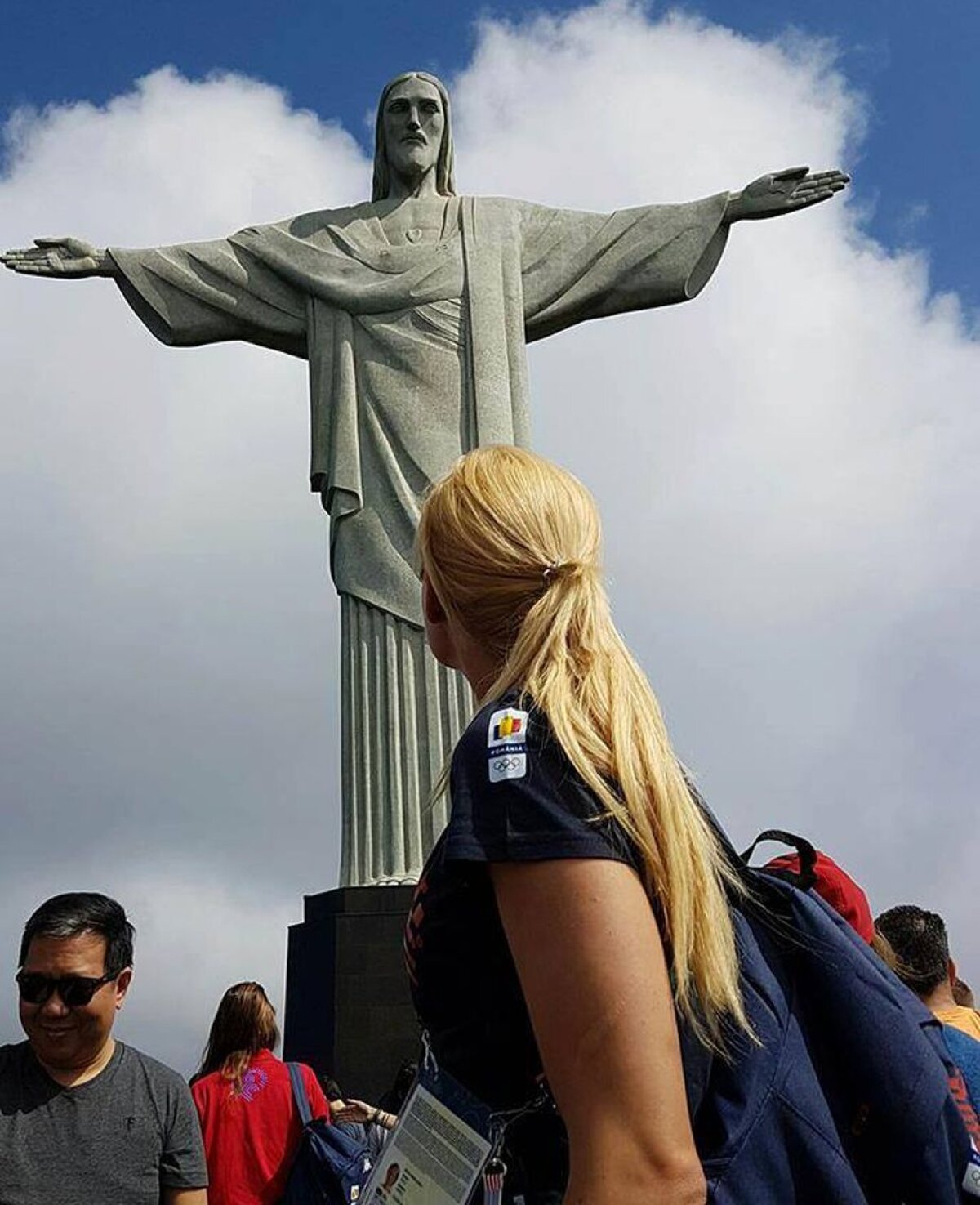 Rio văzut de sus » Naționala feminină de handbal a urcat pe muntele Corcovado, la statuia lui Iisus