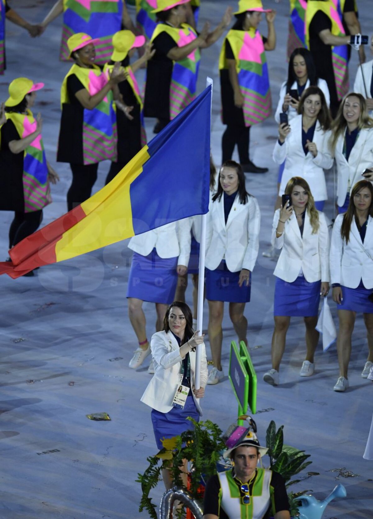 O jucătoare de tenis din Germania, fascinată de româncele de la JO 2016: "30 de fete fierbinți conduc delegația României"