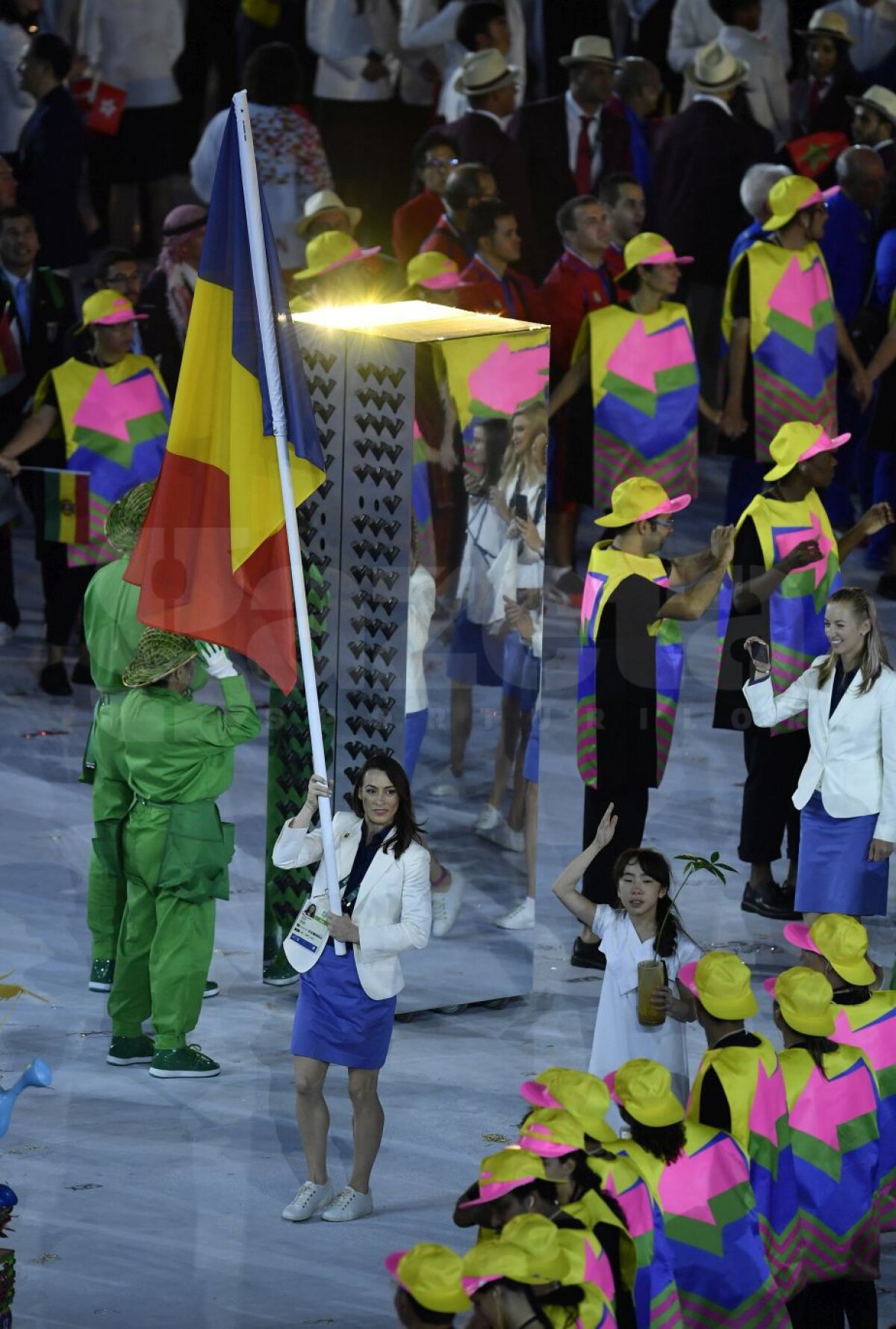 O jucătoare de tenis din Germania, fascinată de româncele de la JO 2016: "30 de fete fierbinți conduc delegația României"