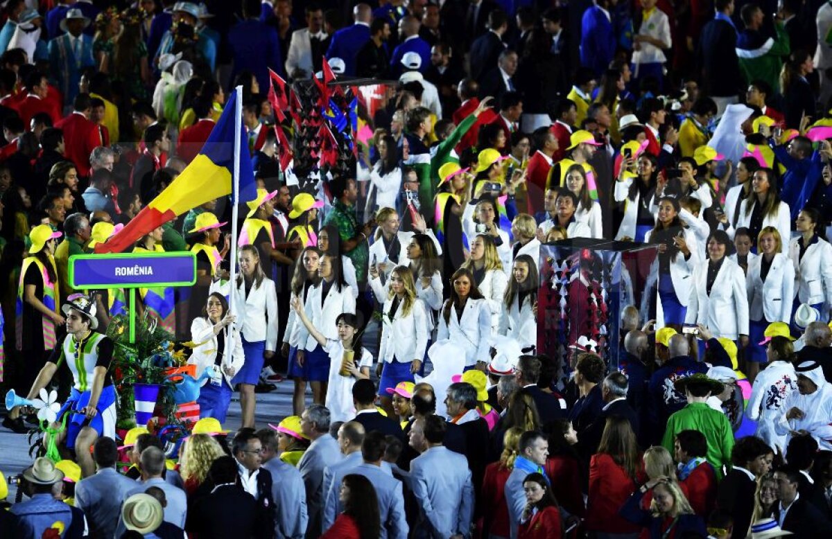 O jucătoare de tenis din Germania, fascinată de româncele de la JO 2016: "30 de fete fierbinți conduc delegația României"