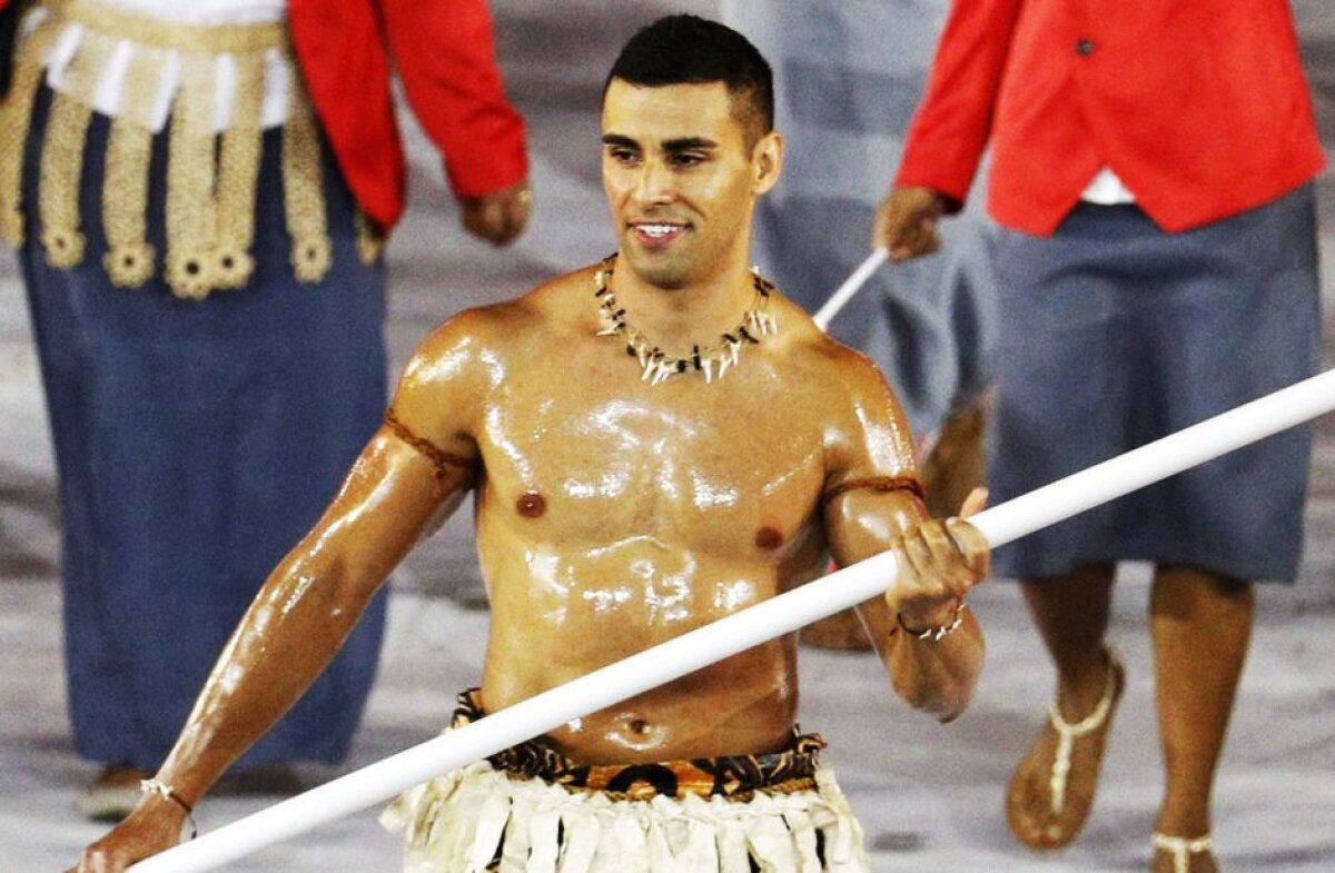 GALERIE FOTO + VIDEO Spectacol pe rețele de socializare! Cine e "băiatul ălă care a venit de la salonul erotic", care a făcut senzație la ceremonia de deschidere a JO 2016!