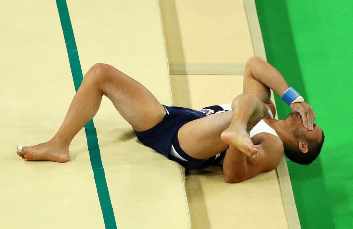 FOTO Atenție, imagini șocante! Accidentare terifiantă suferită de un gimnast francez » Și-a rupt piciorul în cel mai groaznic mod!