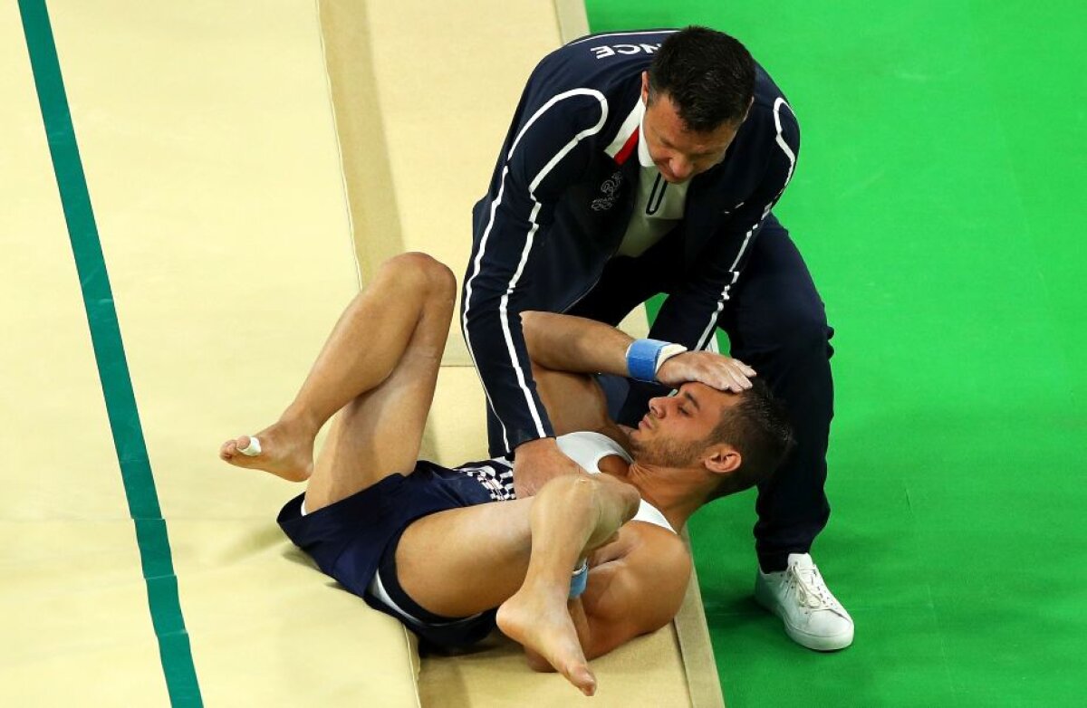 FOTO Atenție, imagini șocante! Accidentare terifiantă suferită de un gimnast francez » Și-a rupt piciorul în cel mai groaznic mod!