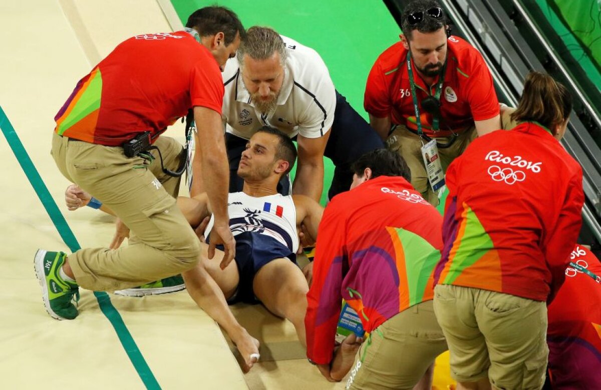 FOTO Atenție, imagini șocante! Accidentare terifiantă suferită de un gimnast francez » Și-a rupt piciorul în cel mai groaznic mod!