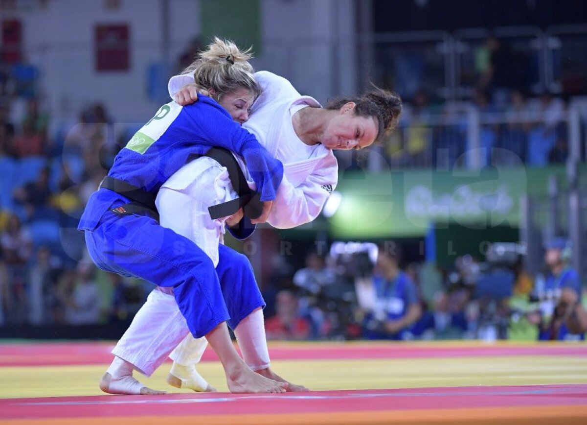 GALERIE FOTO / UPDATE Surpriză neplăcută la Rio: judoka Andreea Chițu, liderul mondial, a ratat orice șansă la medalie. Plângea cu sughițuri după eliminare: ”Asta-s eu, nu pot să fac antijoc!”