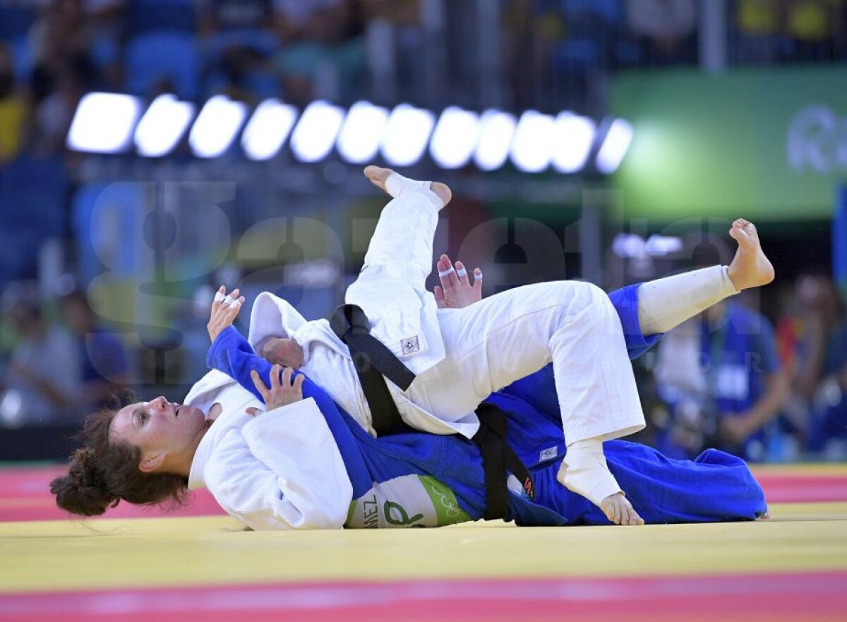 GALERIE FOTO / UPDATE Surpriză neplăcută la Rio: judoka Andreea Chițu, liderul mondial, a ratat orice șansă la medalie. Plângea cu sughițuri după eliminare: ”Asta-s eu, nu pot să fac antijoc!”