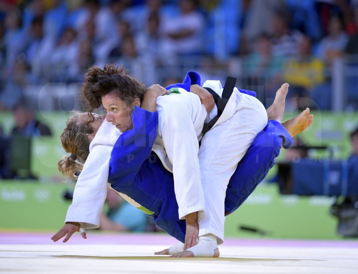 GALERIE FOTO / UPDATE Surpriză neplăcută la Rio: judoka Andreea Chițu, liderul mondial, a ratat orice șansă la medalie. Plângea cu sughițuri după eliminare: ”Asta-s eu, nu pot să fac antijoc!”