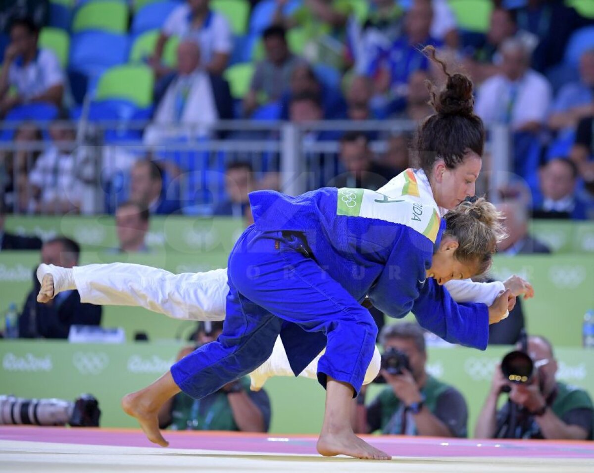 GALERIE FOTO / UPDATE Surpriză neplăcută la Rio: judoka Andreea Chițu, liderul mondial, a ratat orice șansă la medalie. Plângea cu sughițuri după eliminare: ”Asta-s eu, nu pot să fac antijoc!”