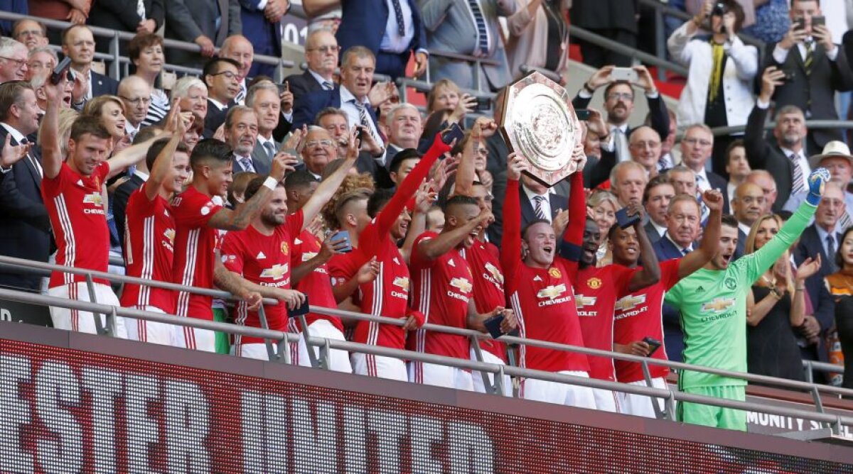 VIDEO Mourinho și Zlatan, primul trofeu la Manchester United! Suedezul a marcat și la debutul într-un joc oficial