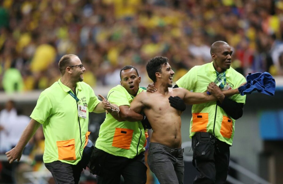 GALERIE FOTO Cele mai spectaculoase 15 imagini din ziua a doua a Jocurilor Olimpice » Gimnastica, tenisul şi înotul, în centrul atenţiei