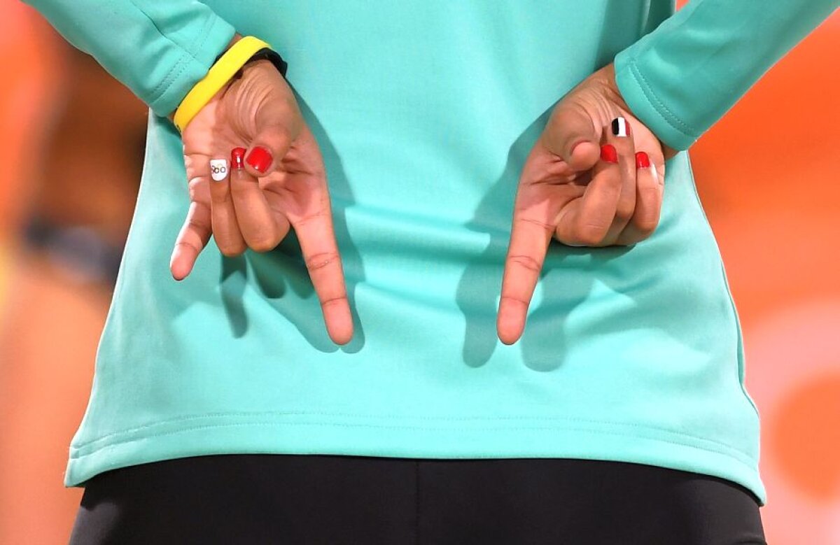 GALERIE FOTO Hijab vs bikini » Contrastul dintre echipamentele purtate de echipele de volei feminin ale Egiptului şi Germaniei a făcut înconjurul lumii