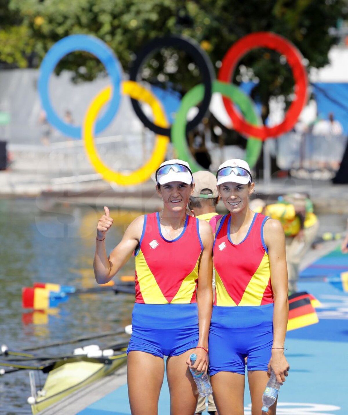 GALERIE FOTO Corespondență de la Rio » Fericire maximă în tabăra României de dublu rame: "Mâine murim și eu, și mama!"