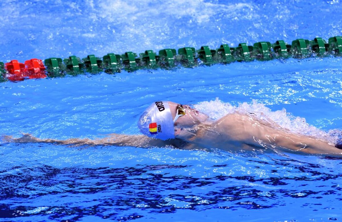 FOTO Robert Glinţă a ratat calificarea în semifinalele probei de 200m spate » La înot a concurat şi cea mai tânără sportivă din lotul României